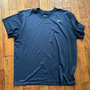 Mens Nike drifit Tee size XXL